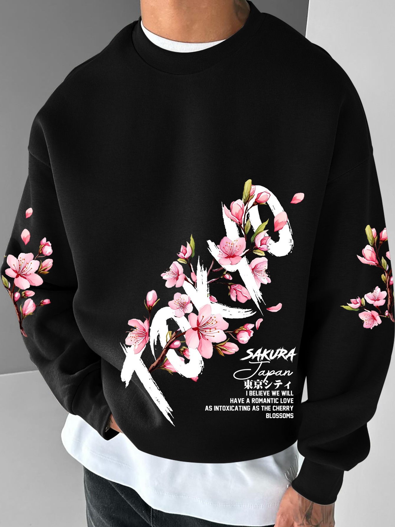 Street Fashion Tokyo - Fashionable men's street style round neck