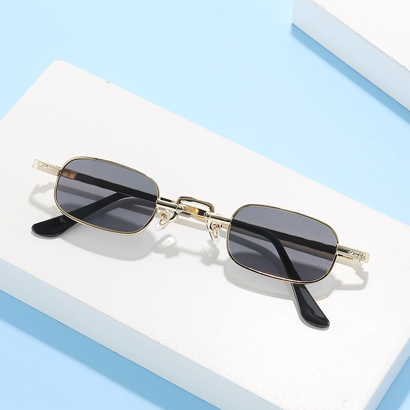 New Small Frame Square Sunglas - Street Fashion Glasses recension och pris