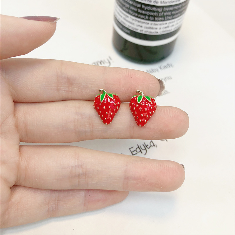 Acrylic Strawberry Earrings Fa - Street Fashion Earrings recension och pris
