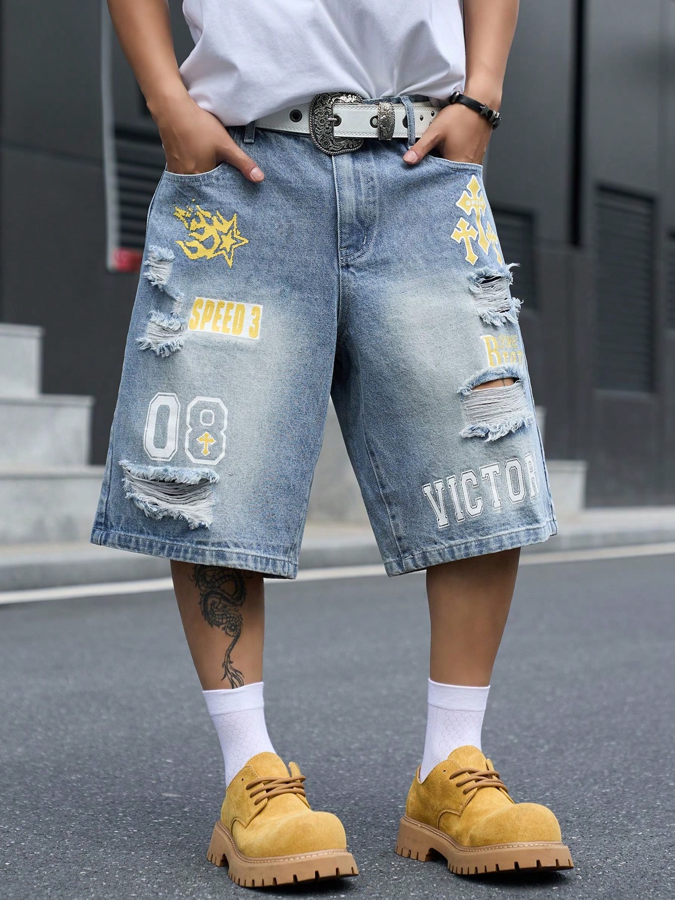 Men's Loose Fit Denim Bermuda  - Distressed Jean Rip recension och pris
