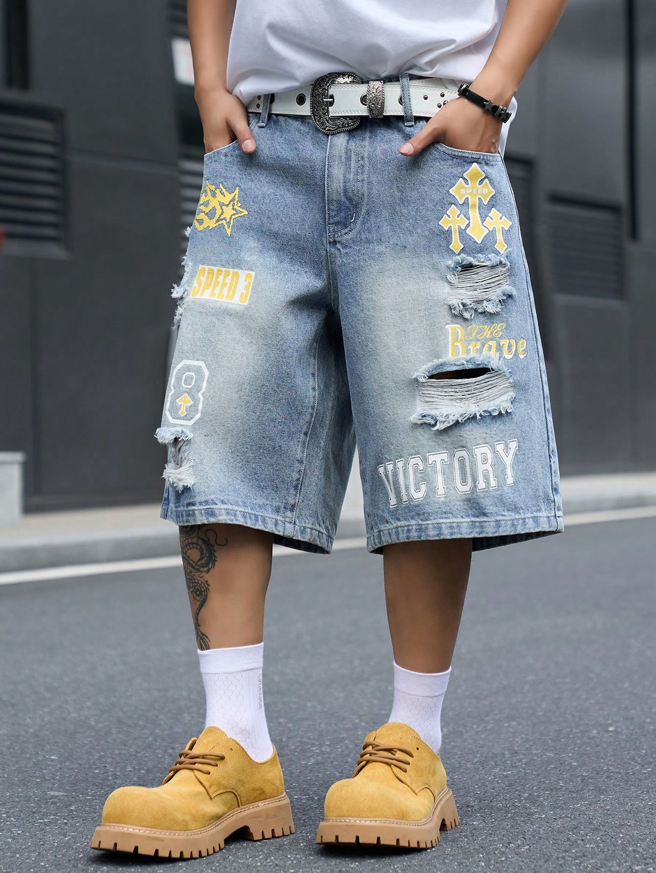 Men's Loose Fit Denim Bermuda  - Distressed Jean Rip recension och pris